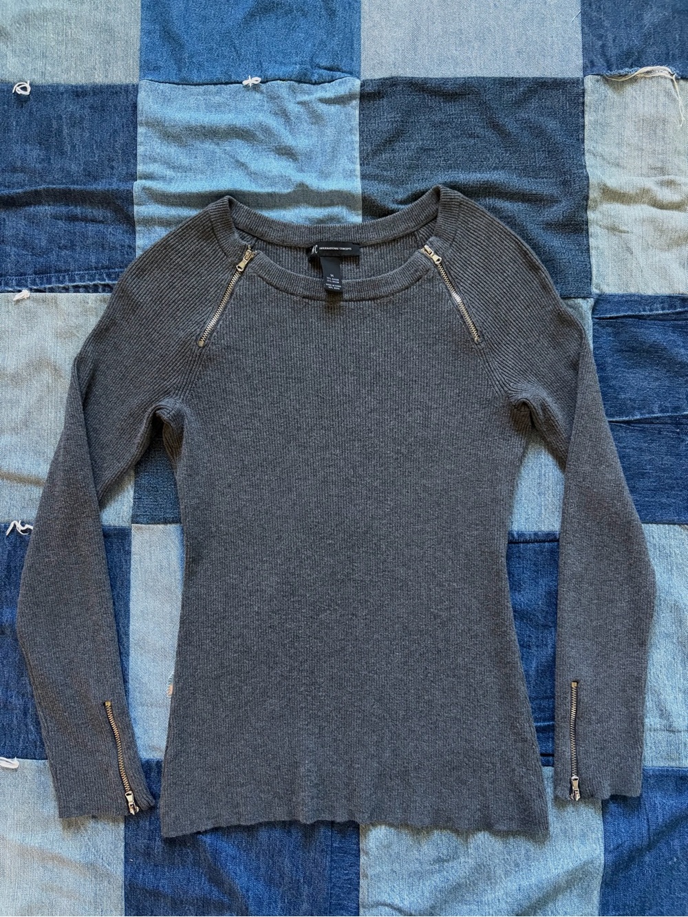 2000s INC international concepts fitted grey sweater zipper details size M